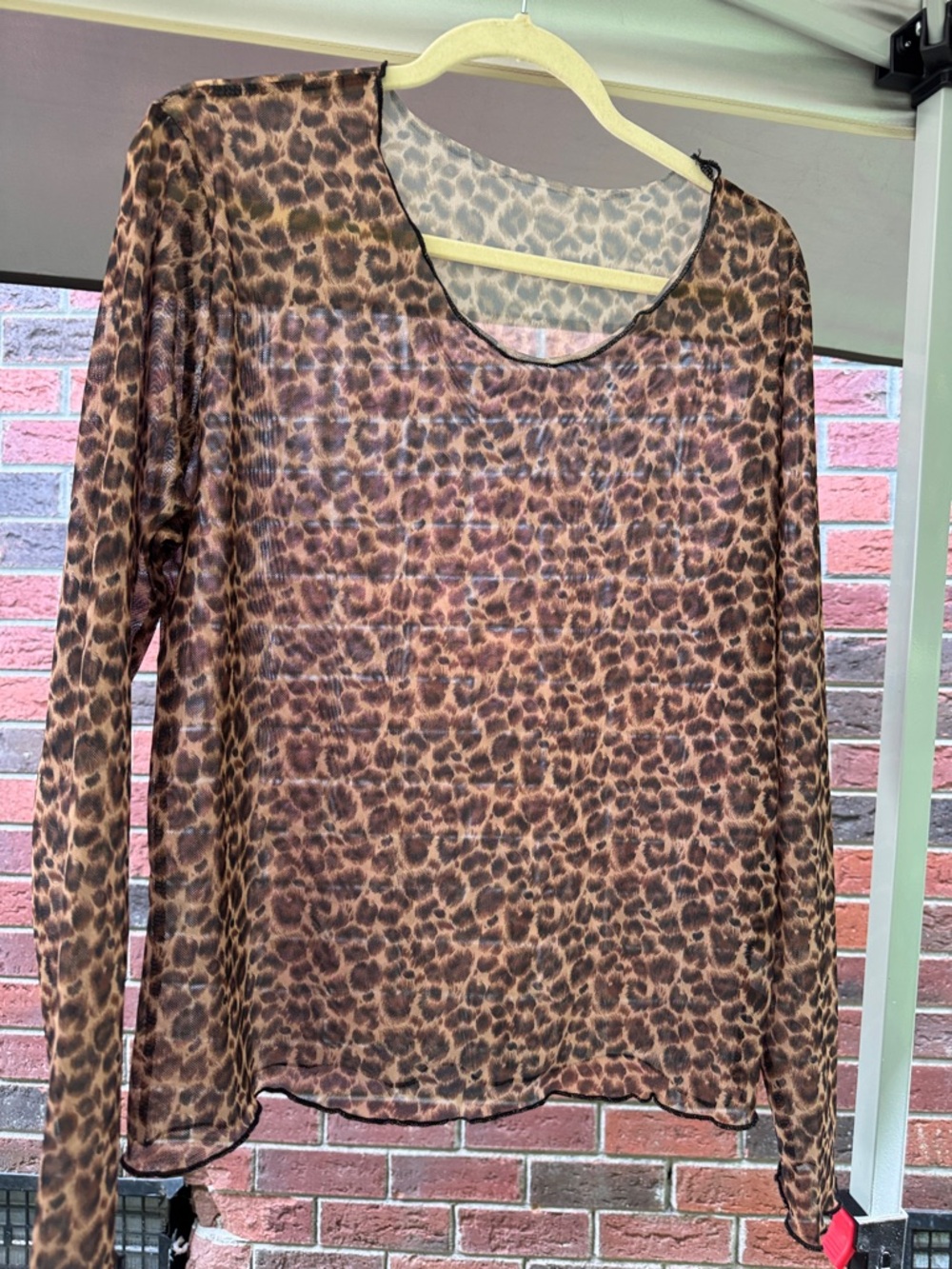 Women’s Brown Leopard Print Long-Sleeve MESH Top